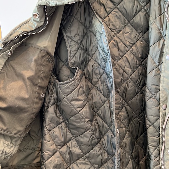 Great 3 in 1 cotton khaki jacket with removable liner vest and removable hood. - Picture 4 of 6